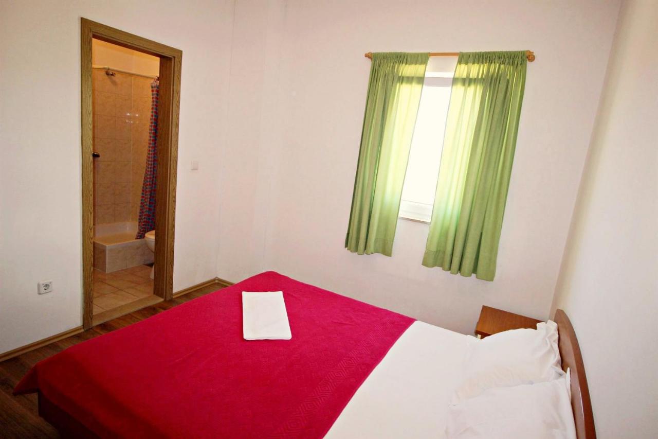 Apartments Marko Nemira Omiš Exterior foto