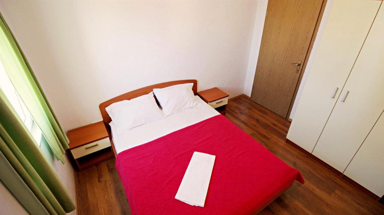 Apartments Marko Nemira Omiš Exterior foto