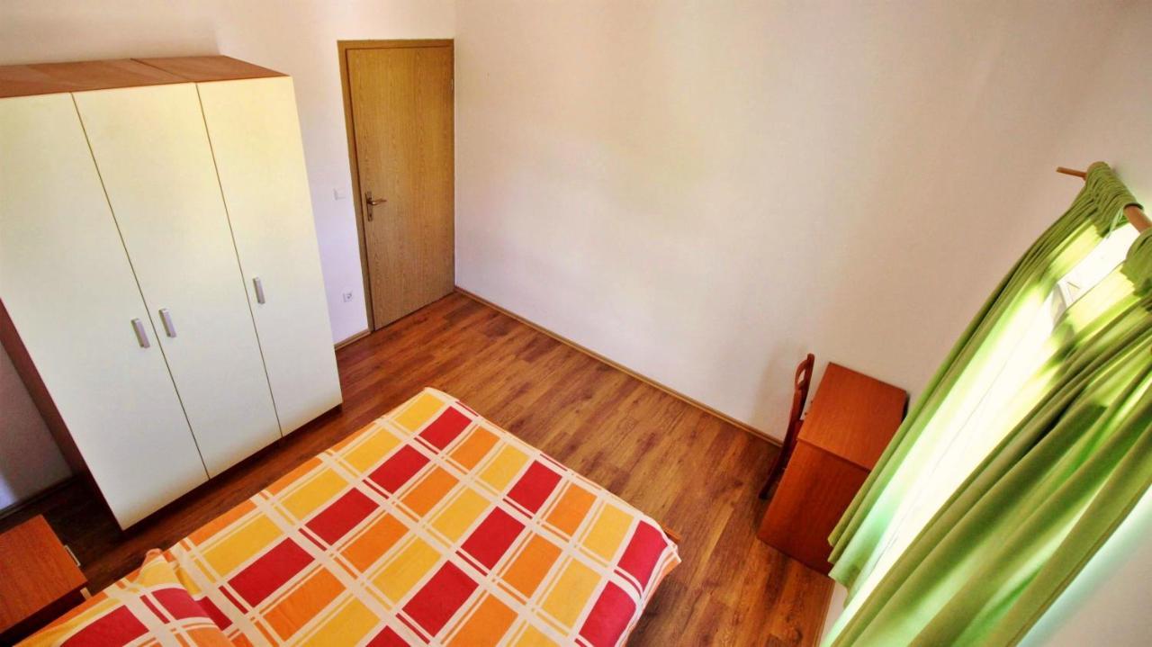Apartments Marko Nemira Omiš Exterior foto